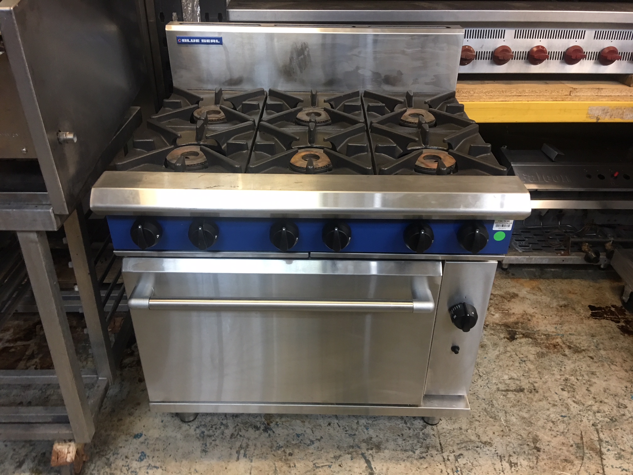 blueseal commertial cooker with oven 6 burner 